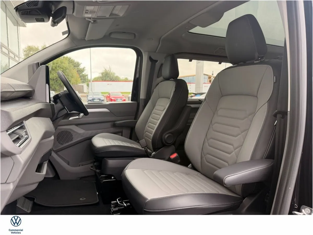 Volkswagen Caravelle MPV, Petrol Plug-in Hybrid, 2027, Black