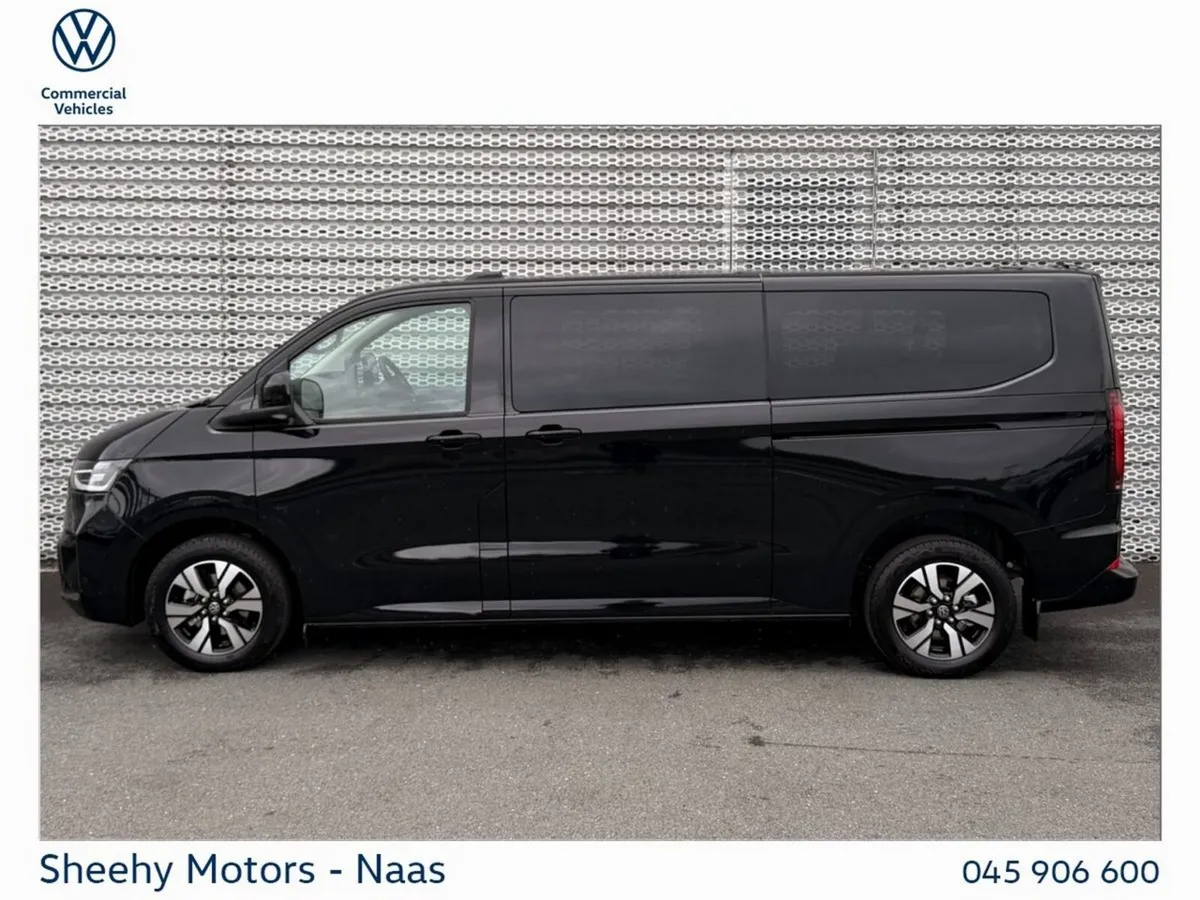 Volkswagen Caravelle MPV, Petrol Plug-in Hybrid, 2027, Black