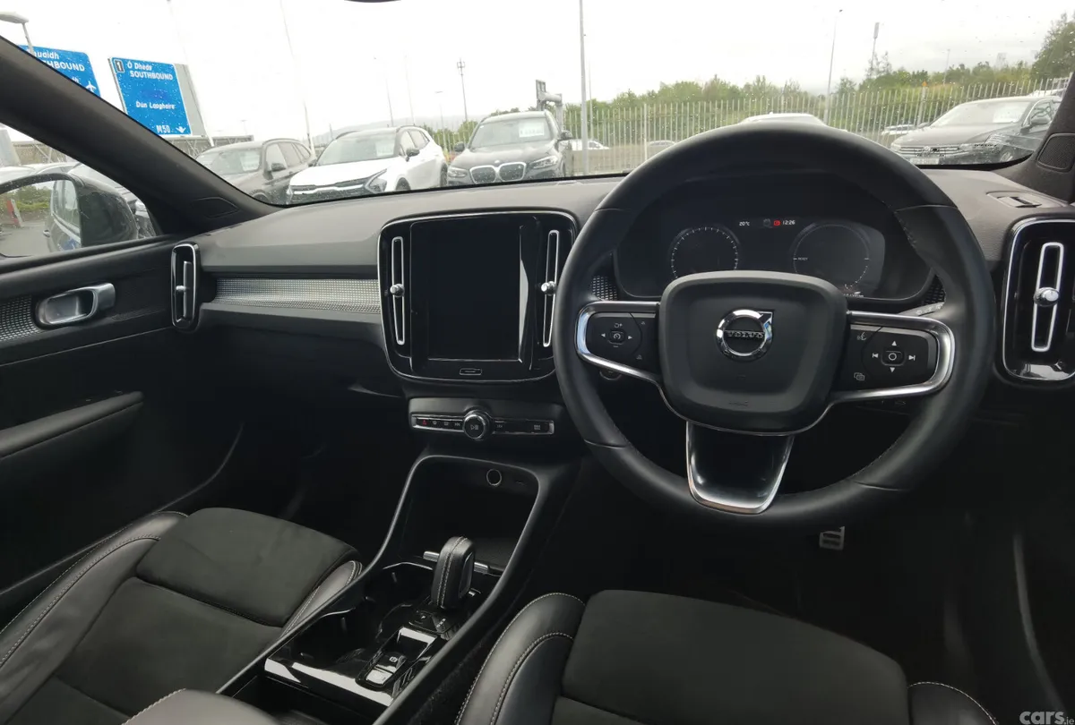 Volvo XC40 SUV, Petrol Plug-in Hybrid, 2021, Black