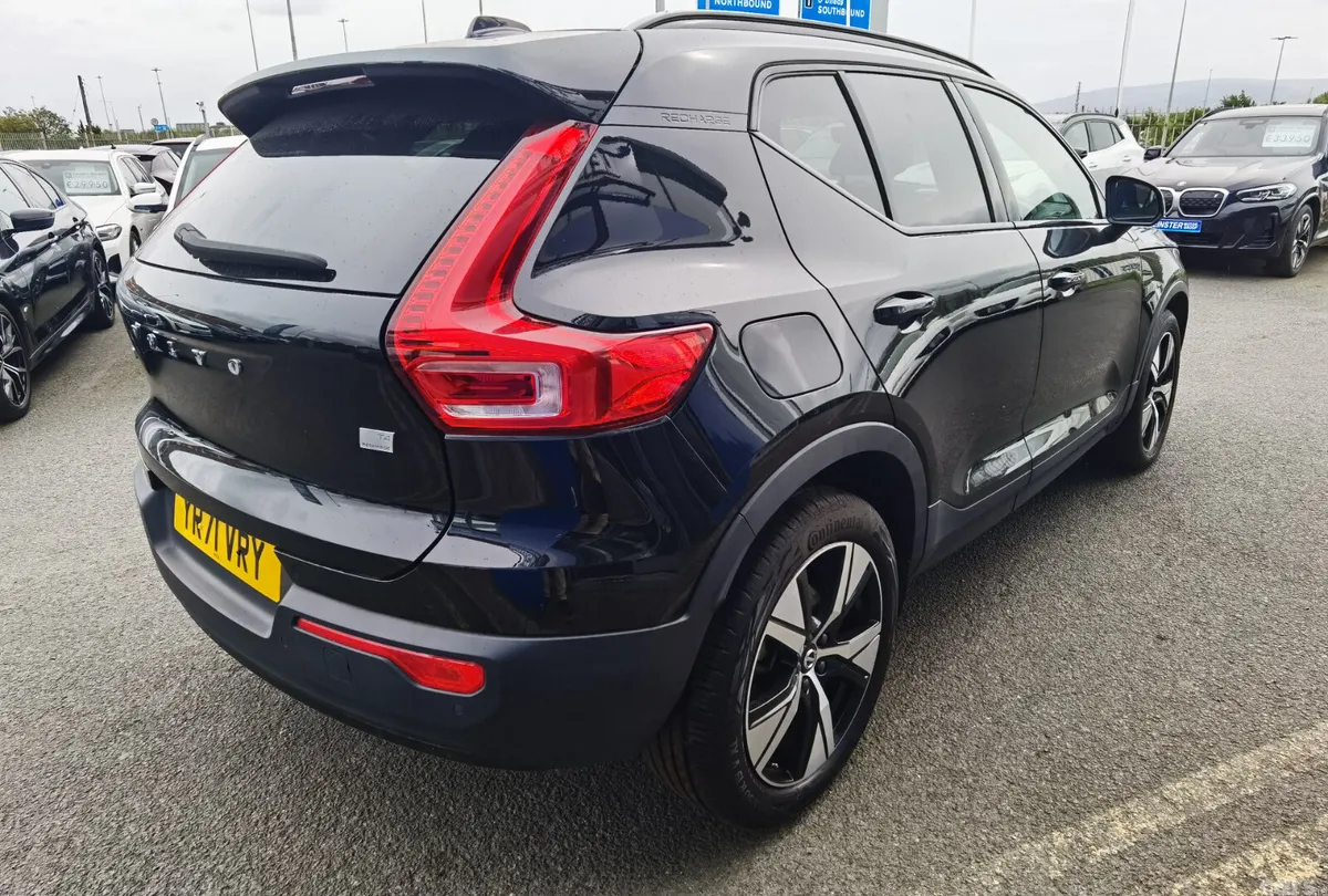 Volvo XC40 SUV, Petrol Plug-in Hybrid, 2021, Black