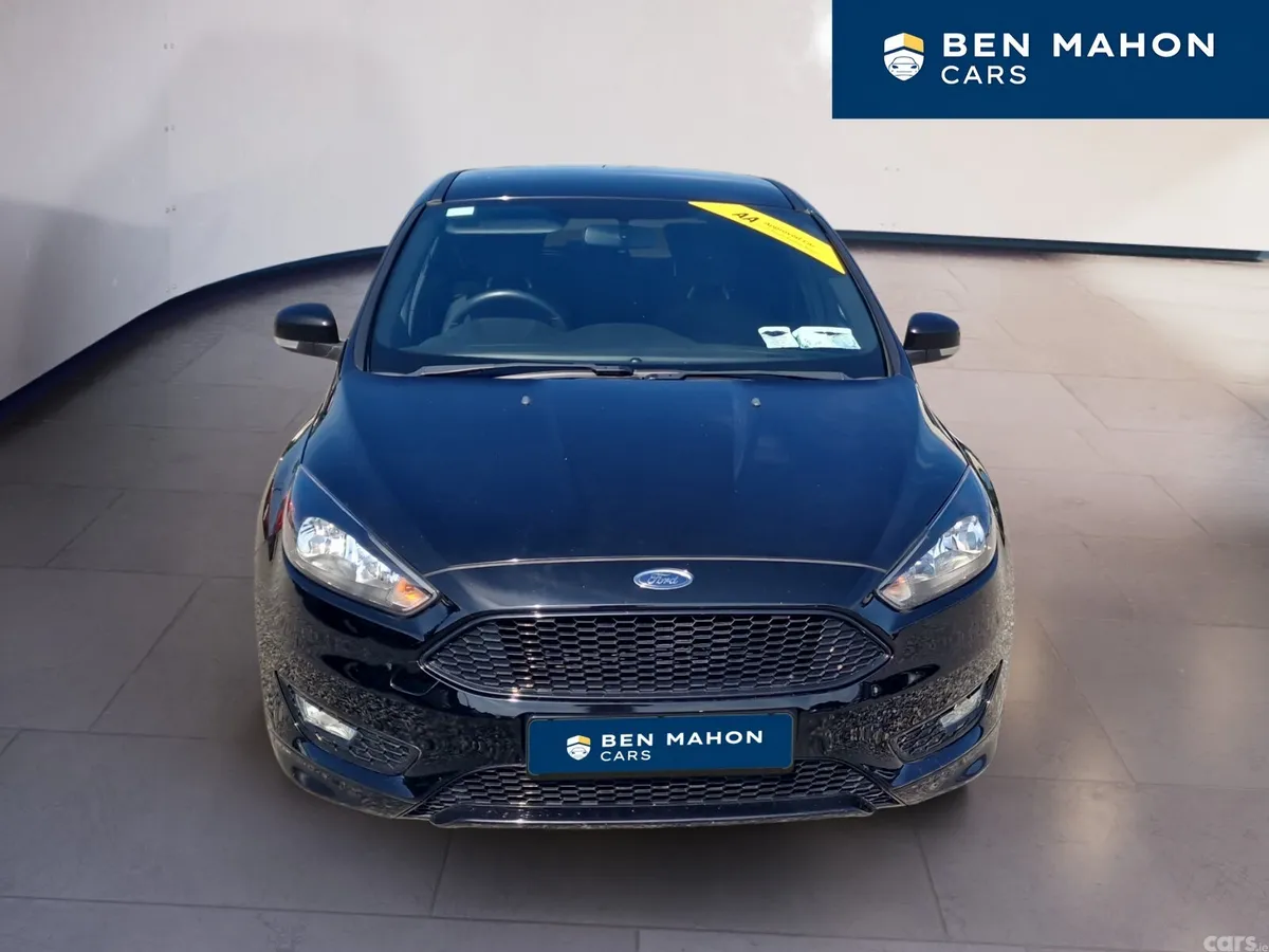 Ford Focus Hatchback, Petrol, 2018, Black