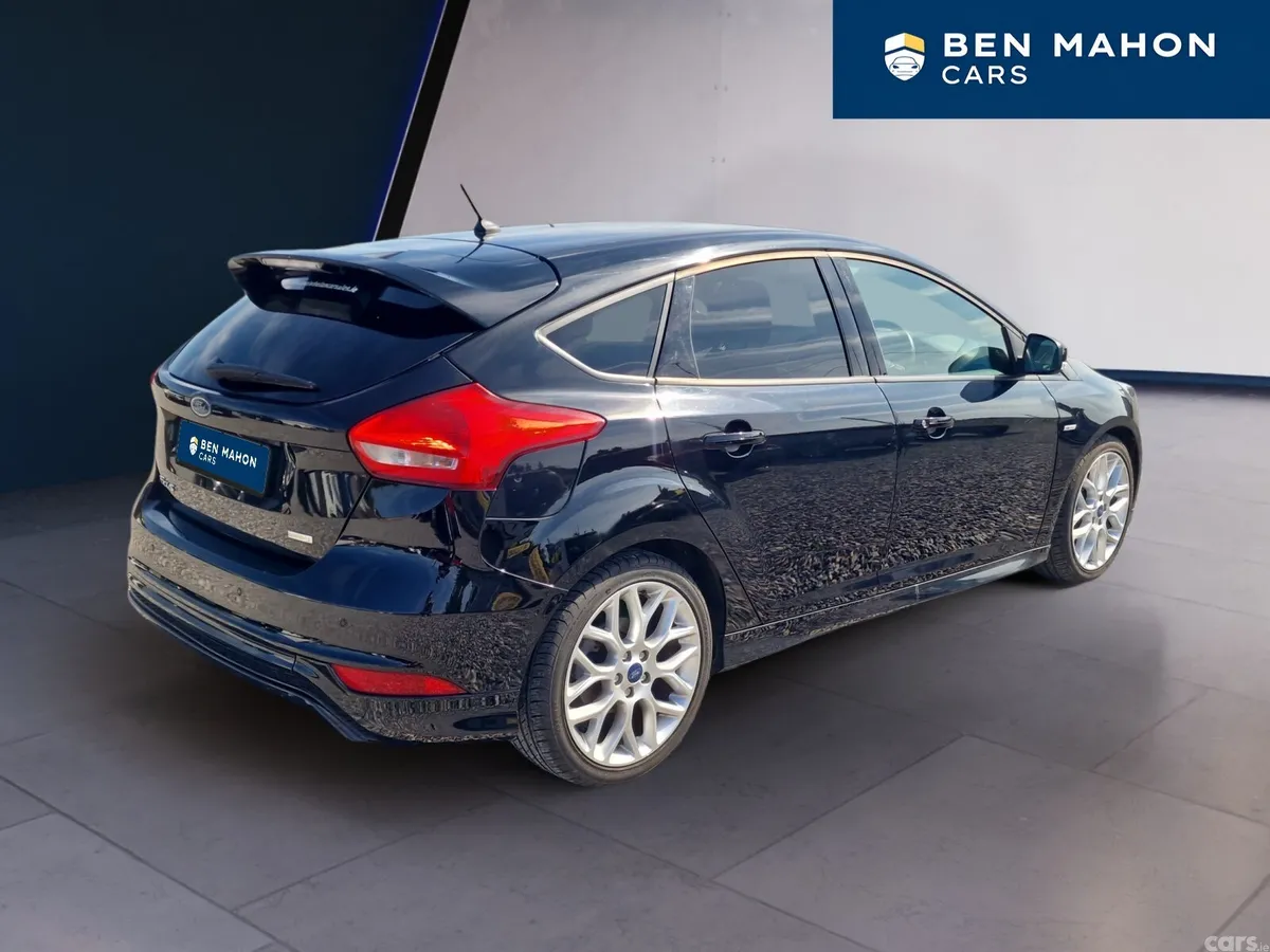 Ford Focus Hatchback, Petrol, 2018, Black