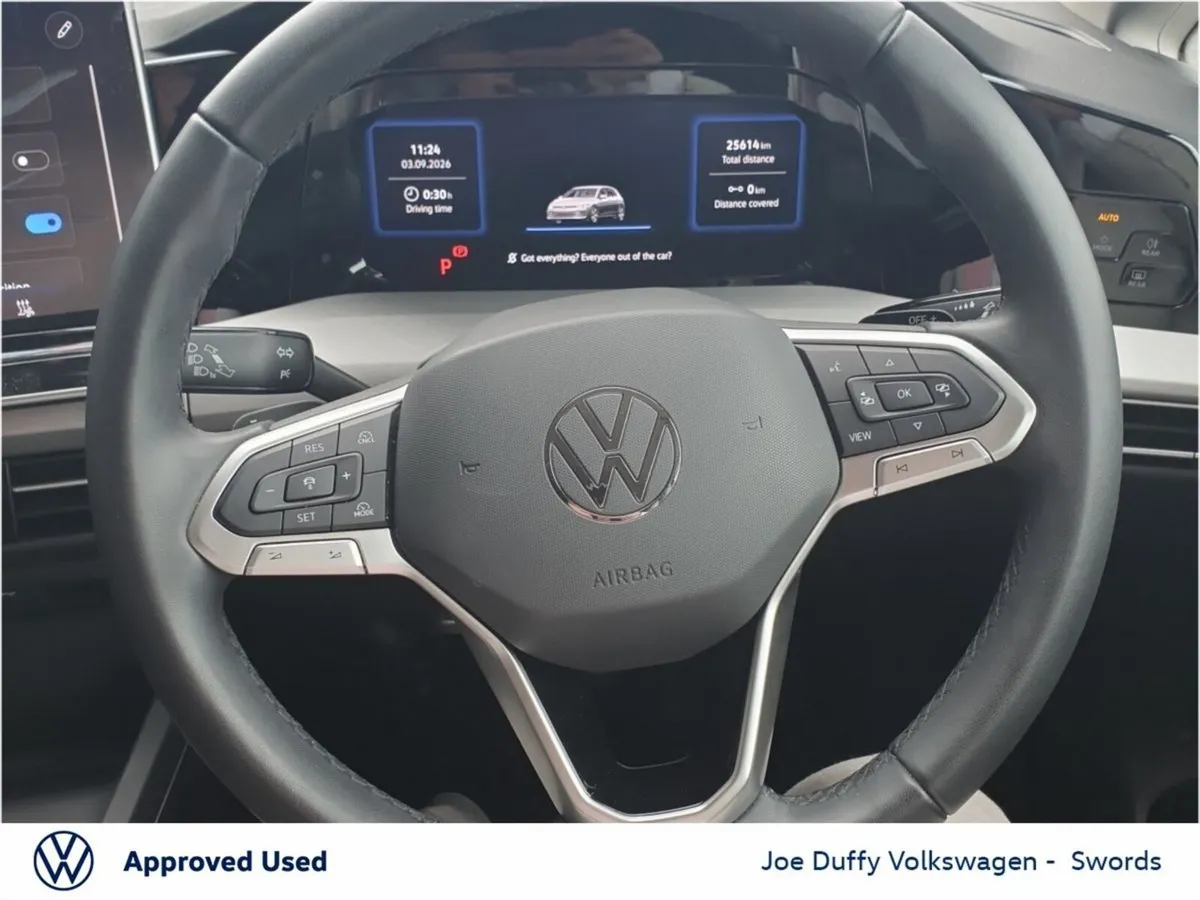 Volkswagen Golf Estate, Petrol Plug-in Hybrid, 2025, Black