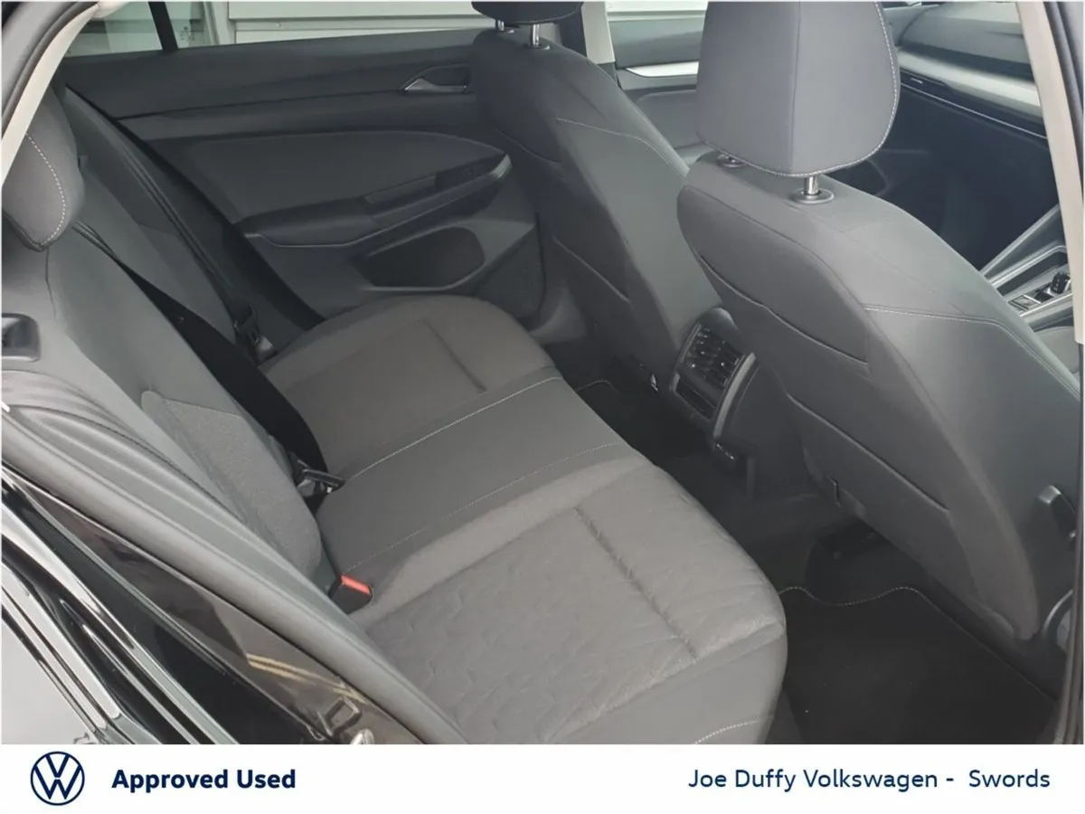 Volkswagen Golf Estate, Petrol Plug-in Hybrid, 2025, Black