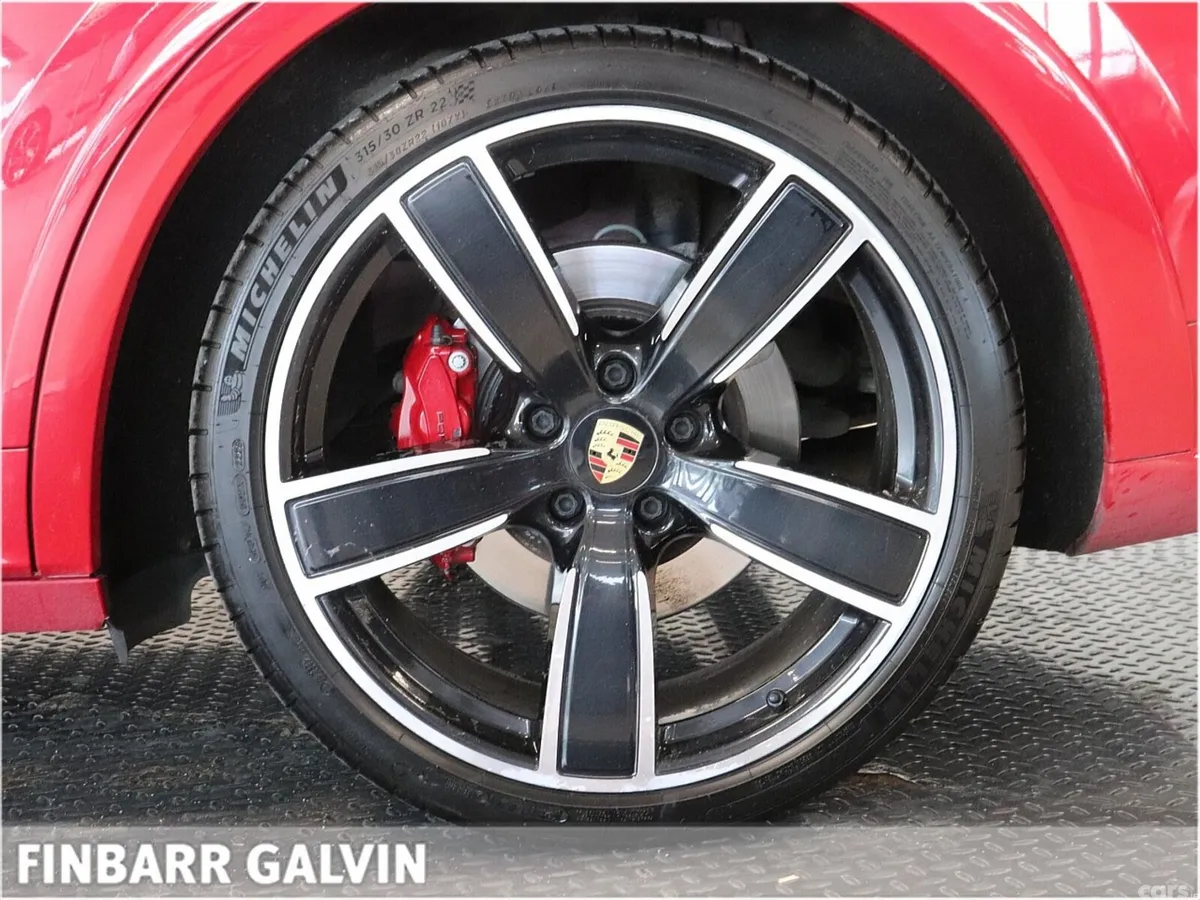 Porsche Cayenne SUV, Petrol Plug-in Hybrid, 2021, Red