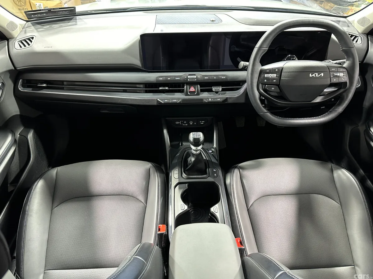 Kia K4 Hatchback, Petrol Hybrid, 2026, Green