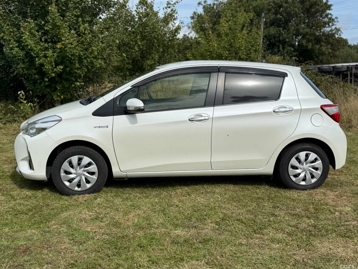 Toyota Vitz Hatchback, Petrol Hybrid, 2018, White