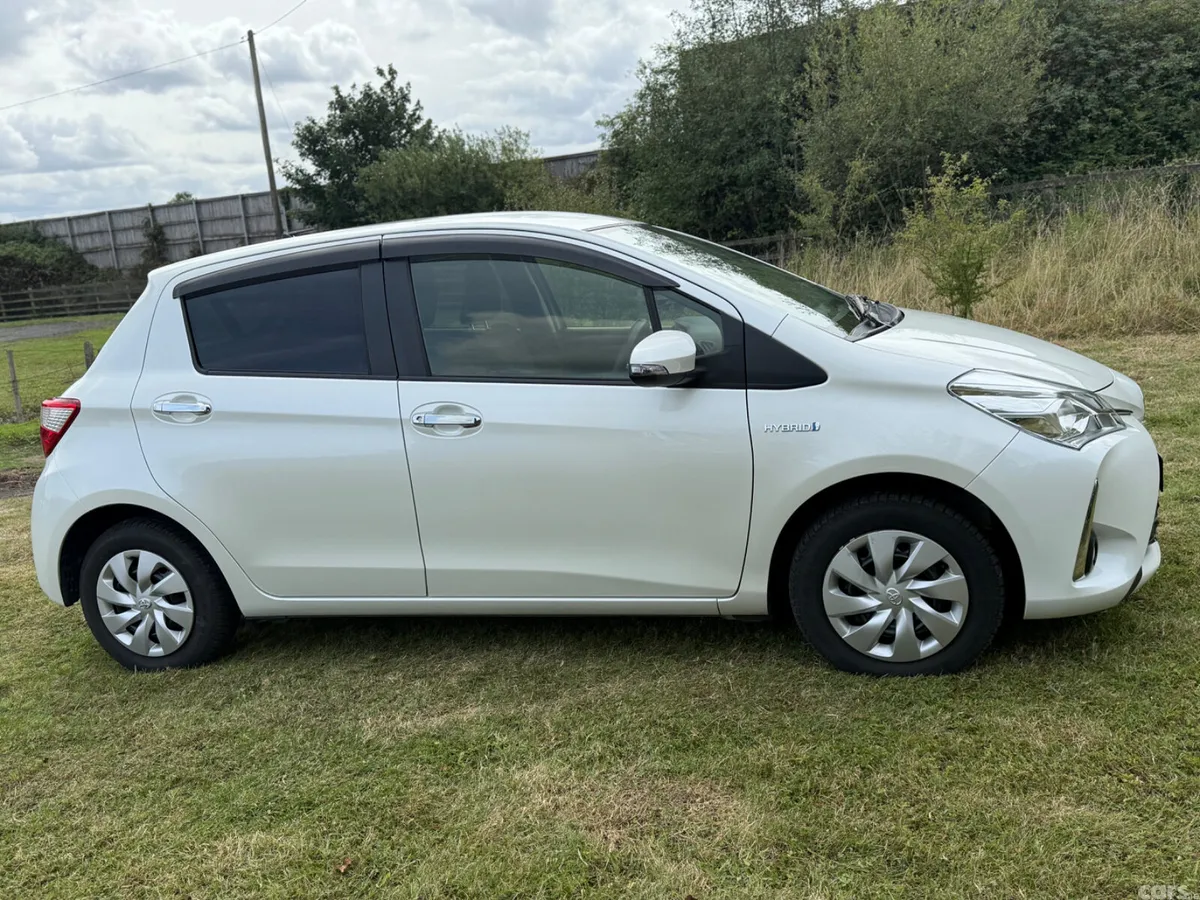 Toyota Vitz Hatchback, Petrol Hybrid, 2018, White