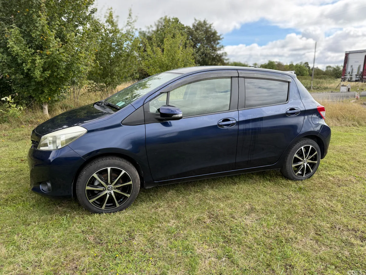Toyota Vitz Hatchback, Petrol, 2014, Blue