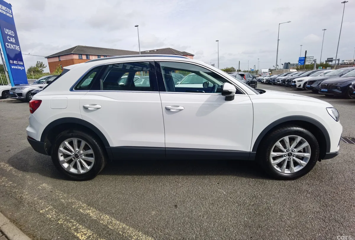 Audi Q3 SUV, Petrol Plug-in Hybrid, 2023, White