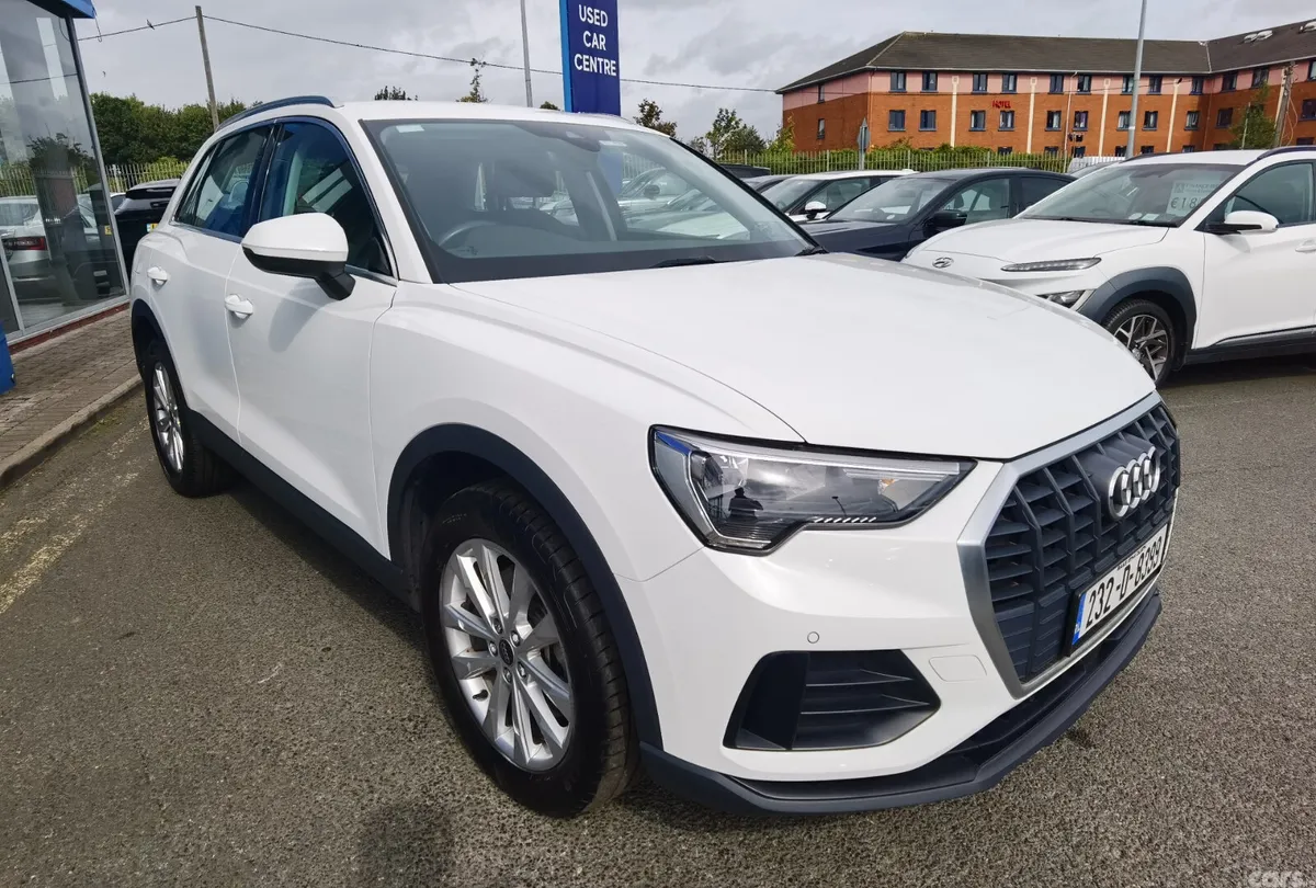 Audi Q3 SUV, Petrol Plug-in Hybrid, 2023, White