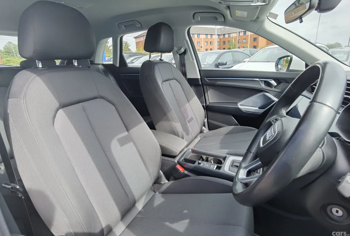 Audi Q3 SUV, Petrol Plug-in Hybrid, 2023, White