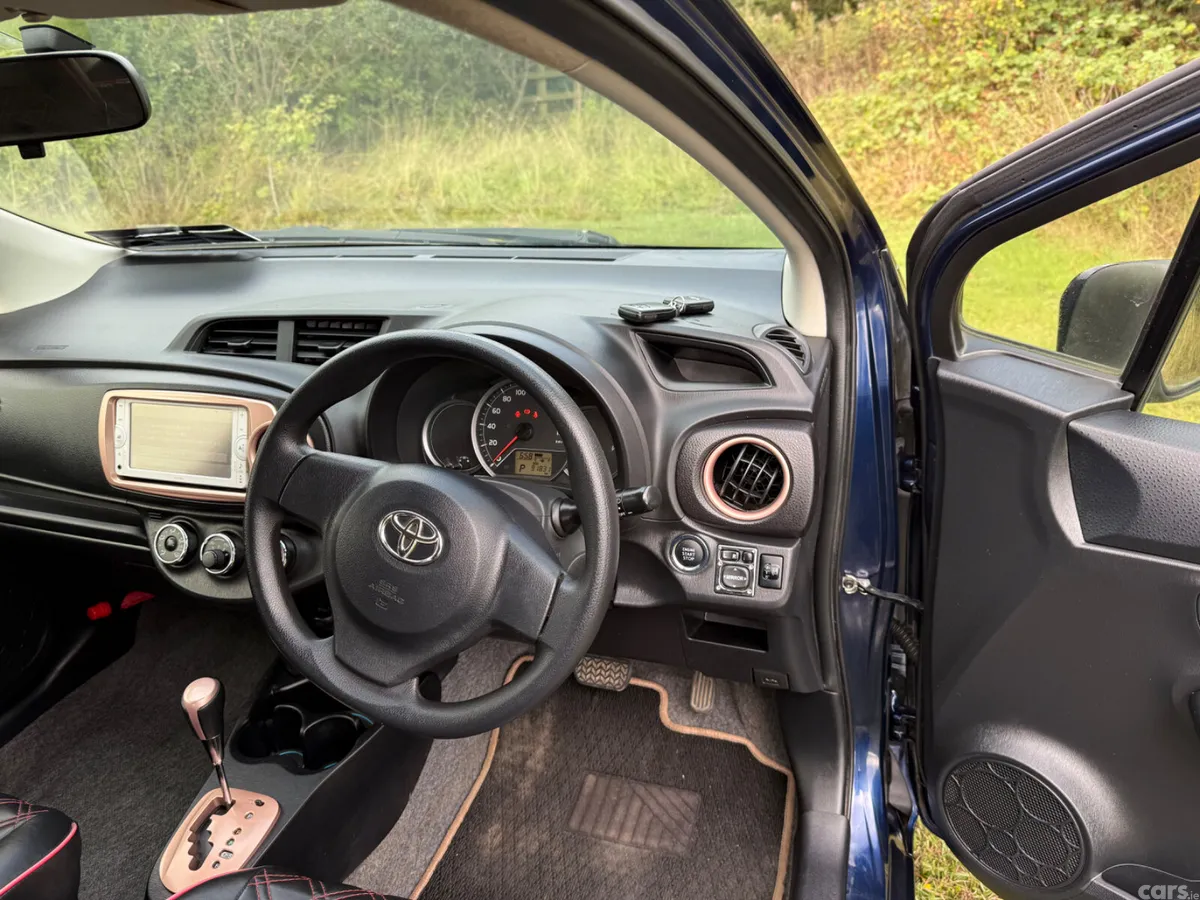 Toyota Vitz Hatchback, Petrol, 2014, Blue