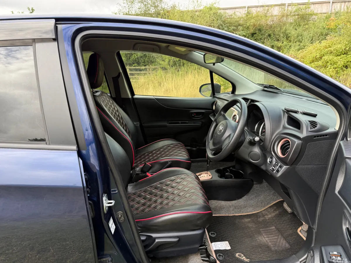 Toyota Vitz Hatchback, Petrol, 2014, Blue