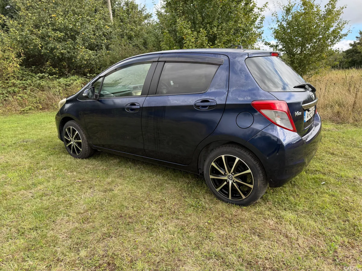 Toyota Vitz Hatchback, Petrol, 2014, Blue