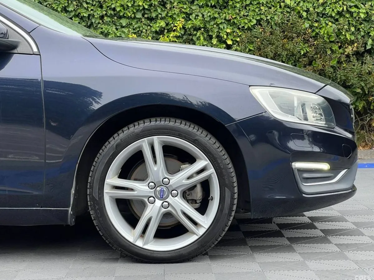 Volvo V60 Estate, Diesel, 2018, Blue