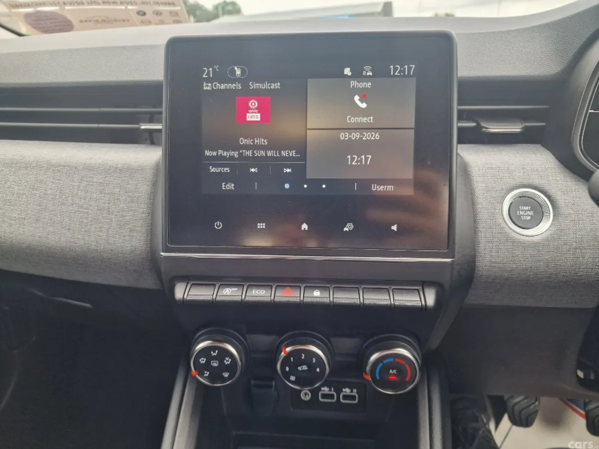 Renault Clio Hatchback, Petrol, 2025, Red