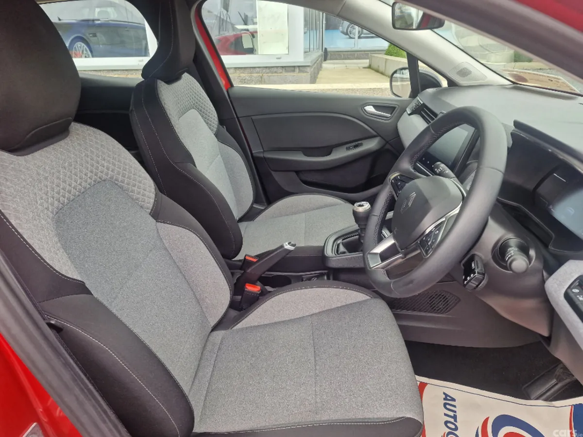 Renault Clio Hatchback, Petrol, 2025, Red