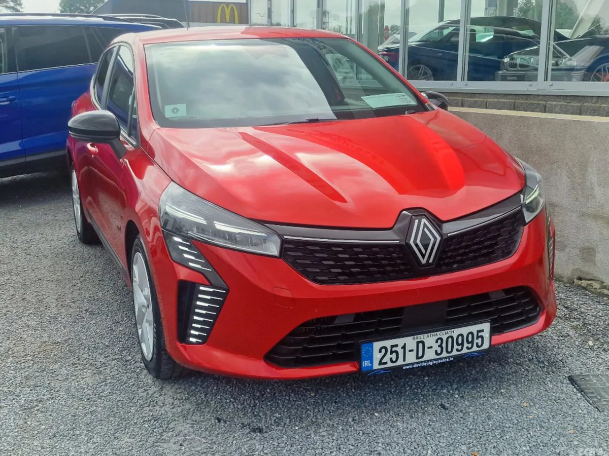 Renault Clio Hatchback, Petrol, 2025, Red