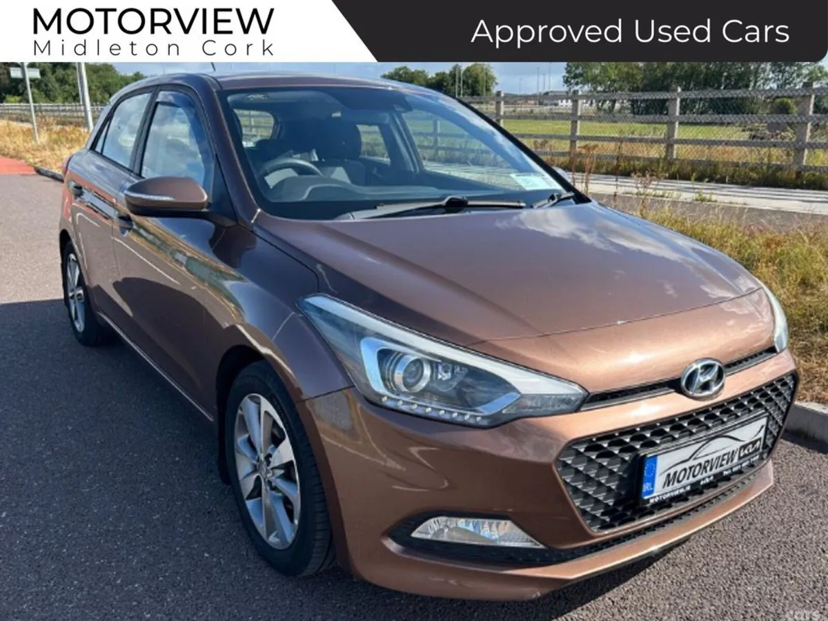 Hyundai i20 Hatchback, Petrol, 2017, Brown