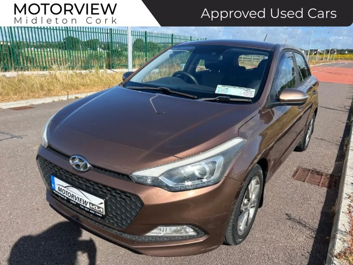 Hyundai i20 Hatchback, Petrol, 2017, Brown