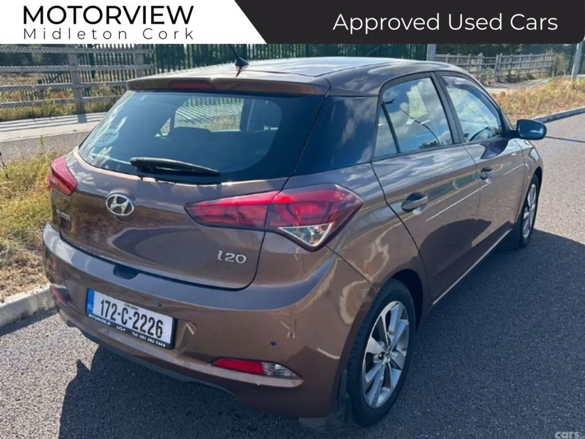 Hyundai i20 Hatchback, Petrol, 2017, Brown