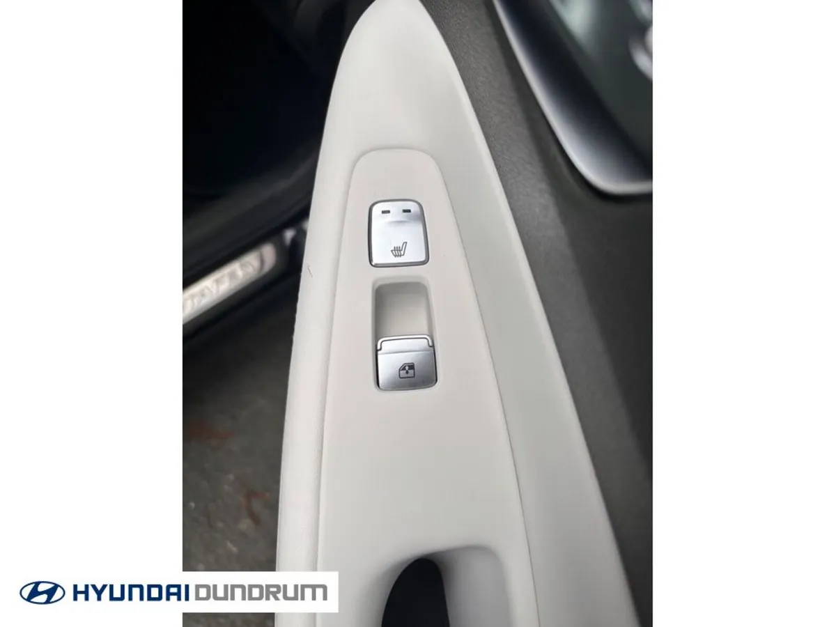 Hyundai Santa Fe Estate, Petrol Plug-in Hybrid, 2023, Black