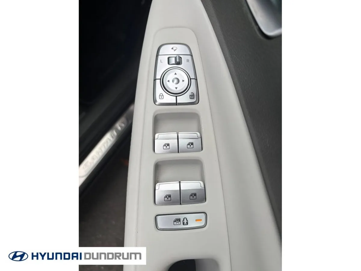 Hyundai Santa Fe Estate, Petrol Plug-in Hybrid, 2023, Black