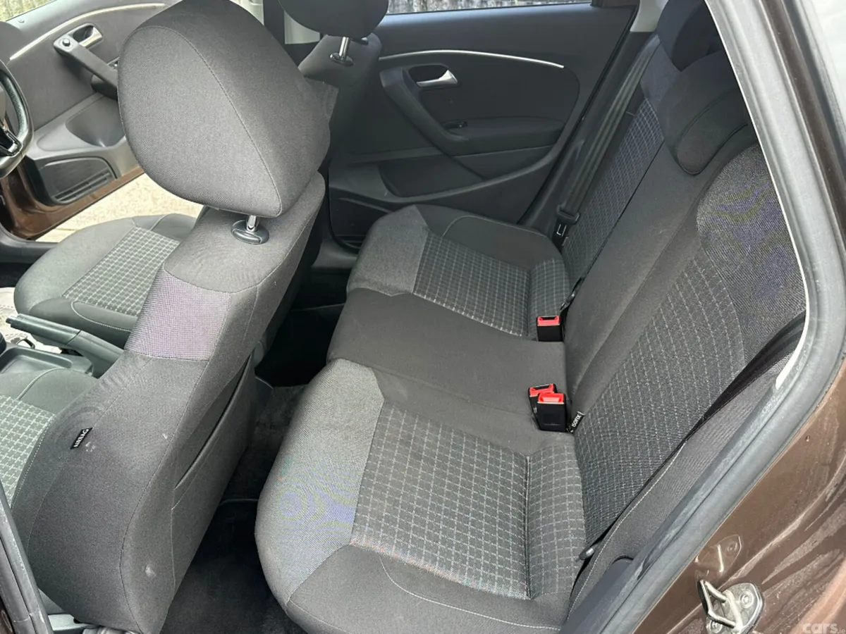 Volkswagen Polo Hatchback, Petrol, 2015, Brown