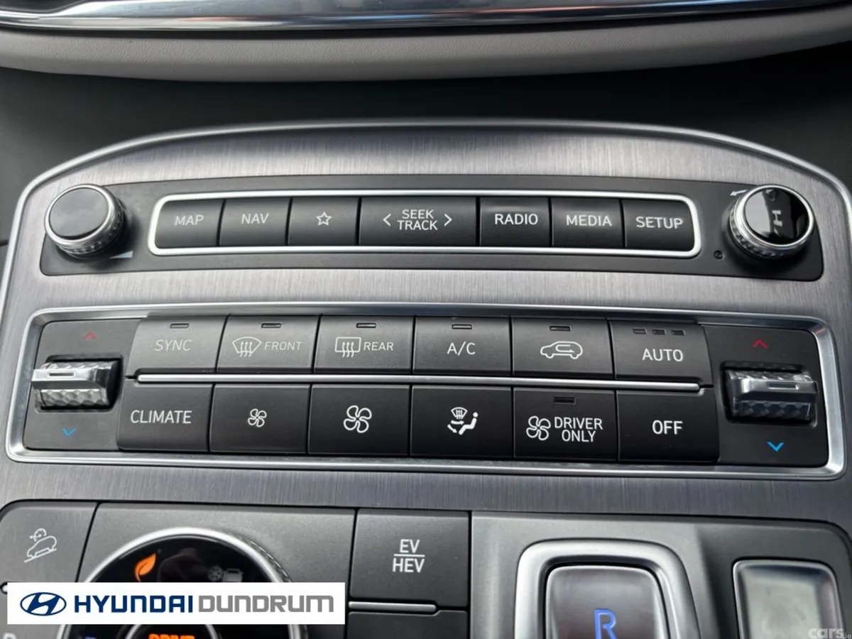 Hyundai Santa Fe Estate, Petrol Plug-in Hybrid, 2023, Black