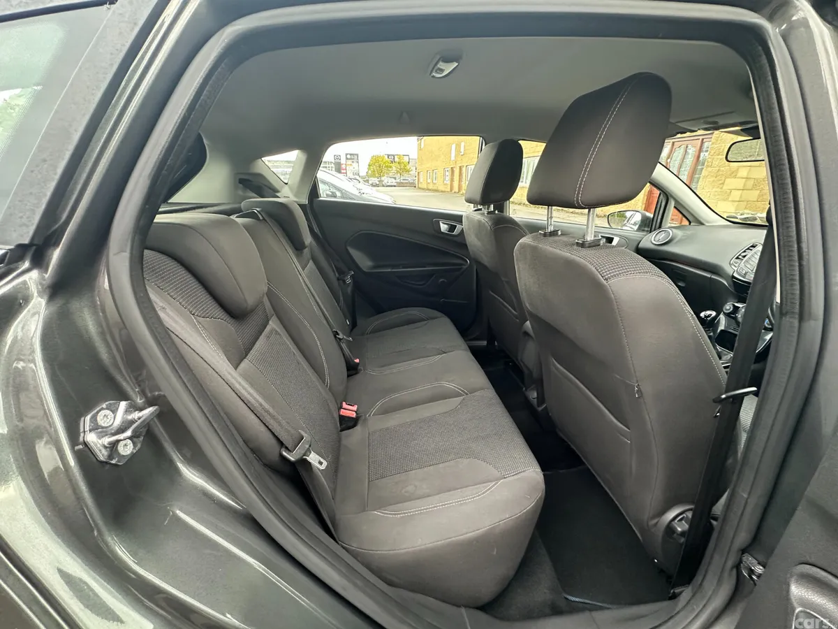 Ford Fiesta Hatchback, Petrol, 2017, Grey