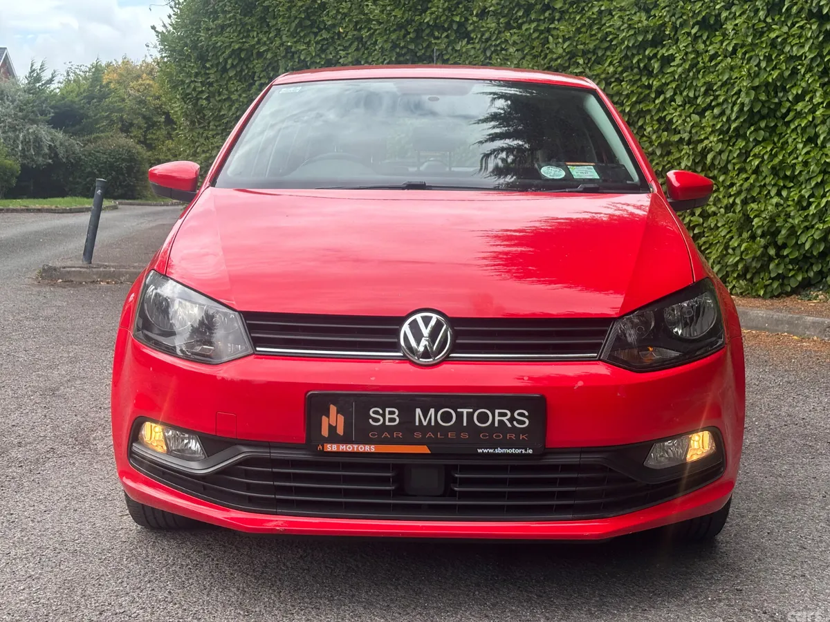 Volkswagen Polo Hatchback, Petrol, 2016, Red