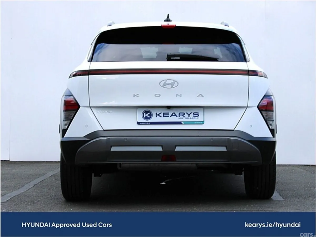 Hyundai KONA Hatchback, Petrol, 2026, White