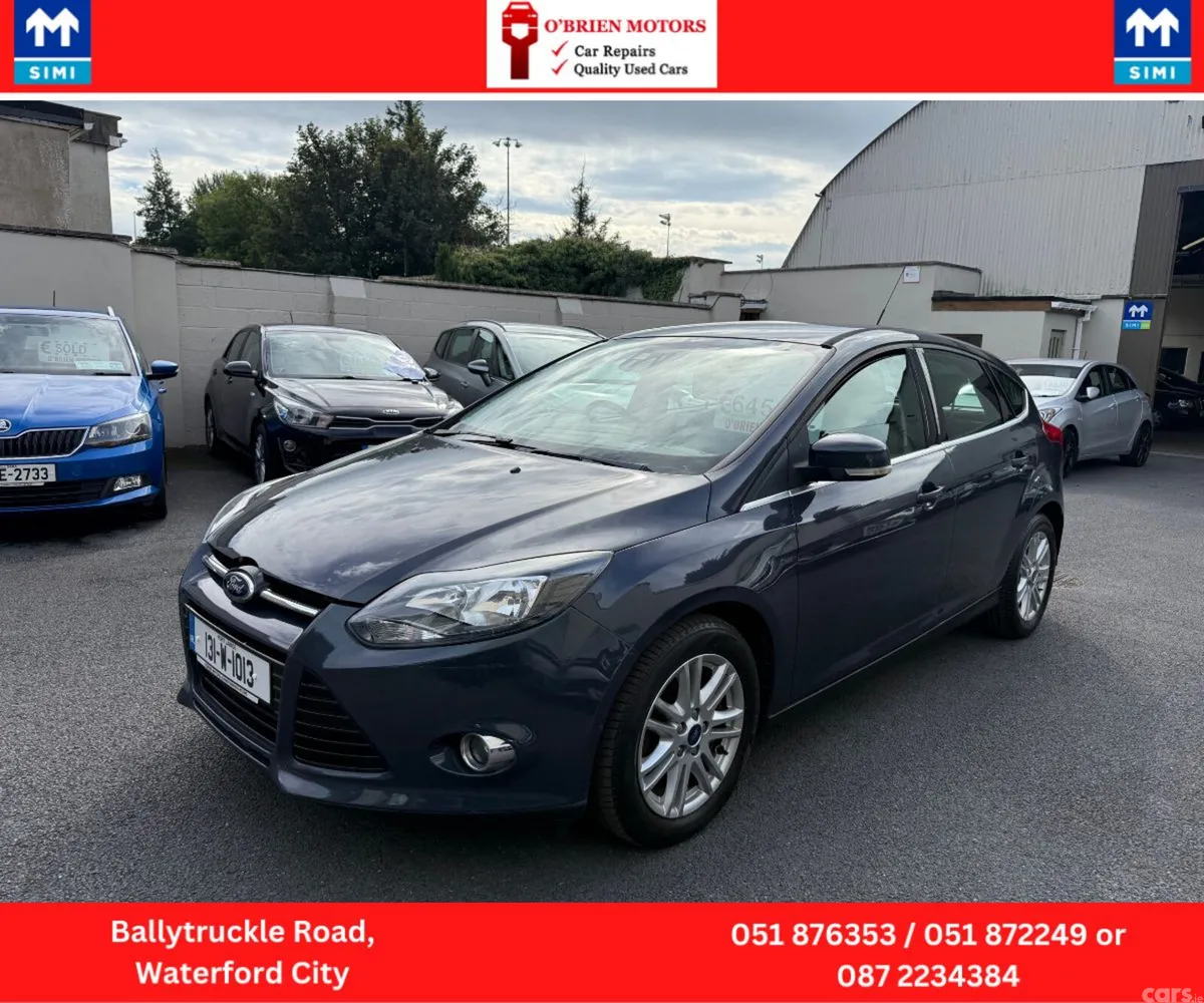 Ford Focus Hatchback, Petrol, 2013, Grey