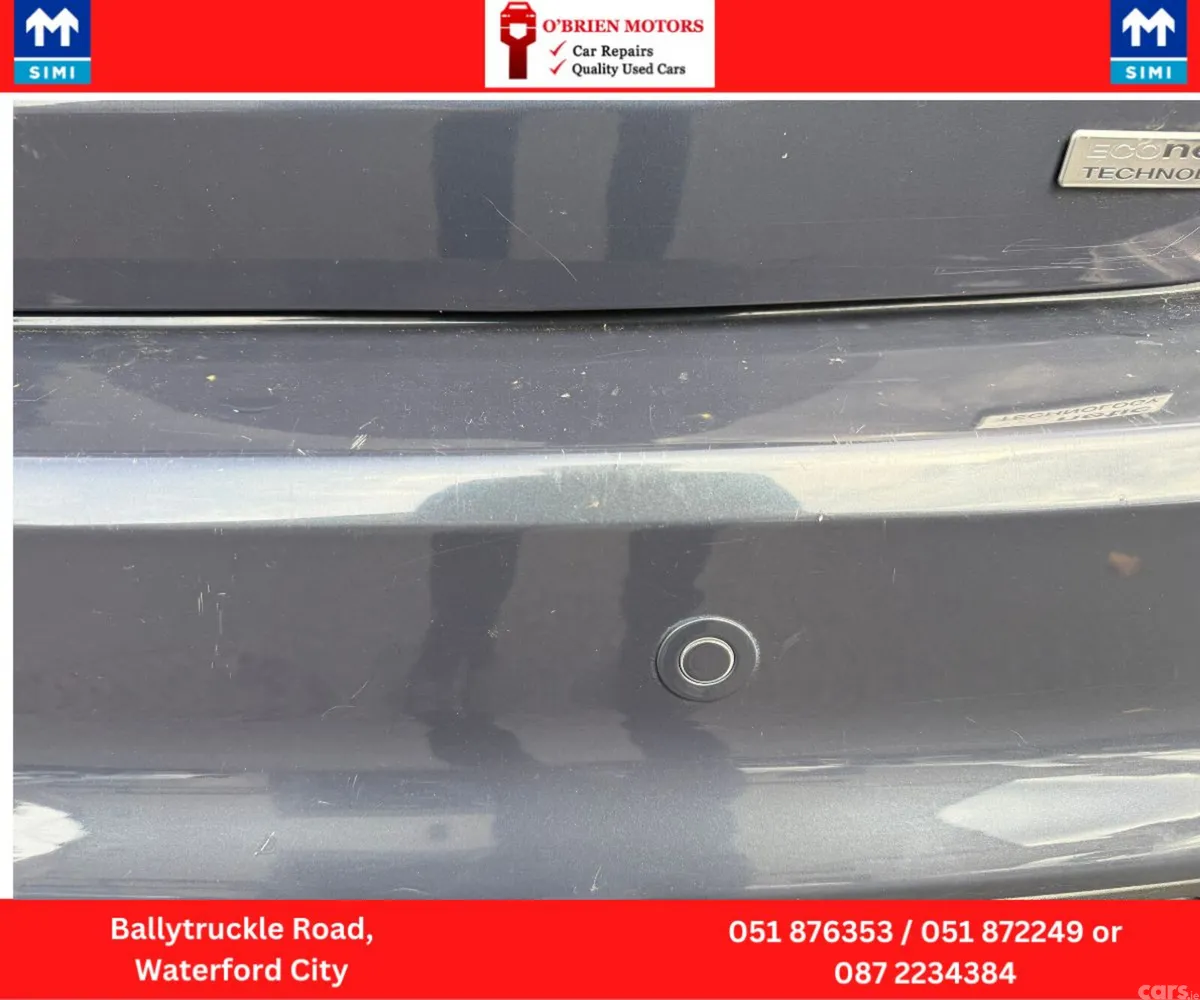 Ford Focus Hatchback, Petrol, 2013, Grey