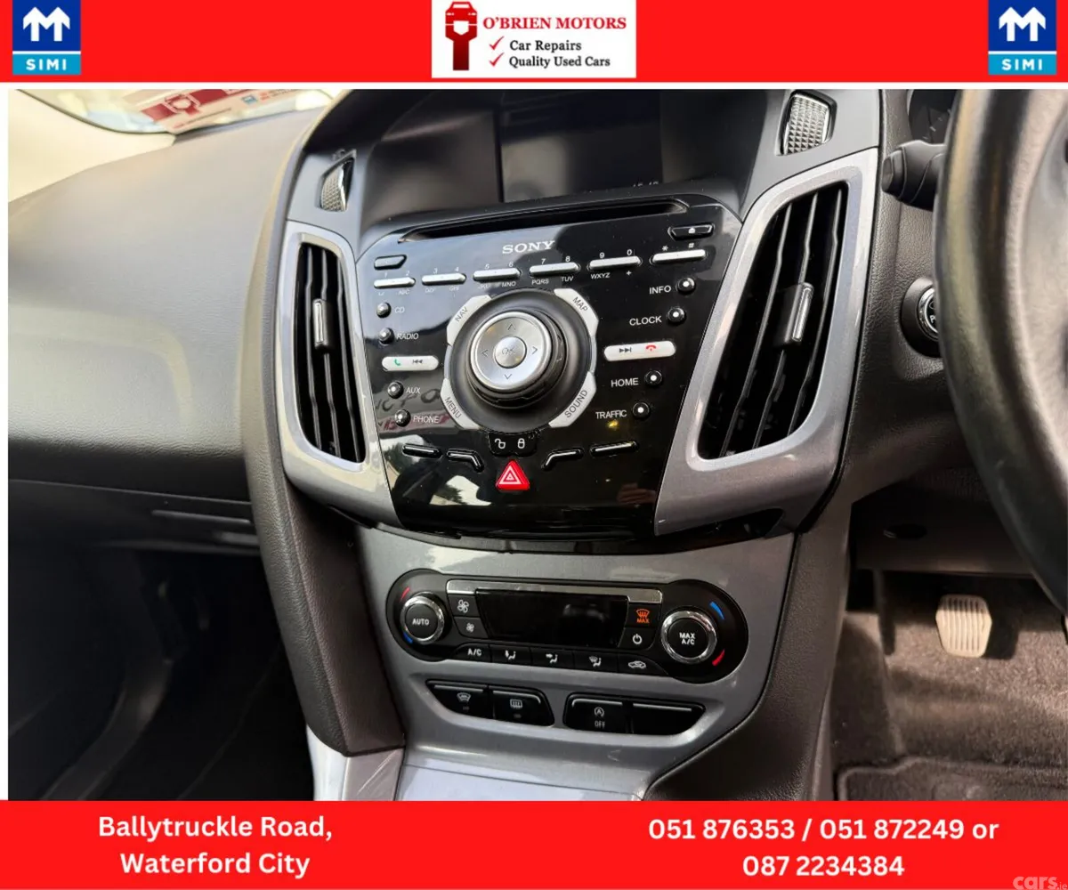 Ford Focus Hatchback, Petrol, 2013, Grey