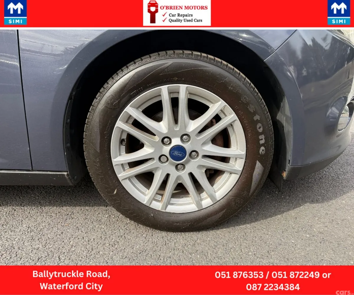 Ford Focus Hatchback, Petrol, 2013, Grey