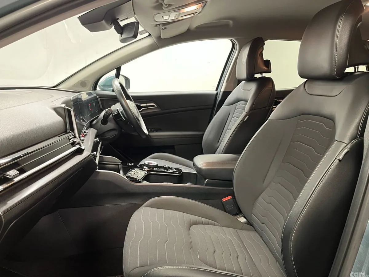 Kia Sportage SUV, Petrol Plug-in Hybrid, 2023, Grey