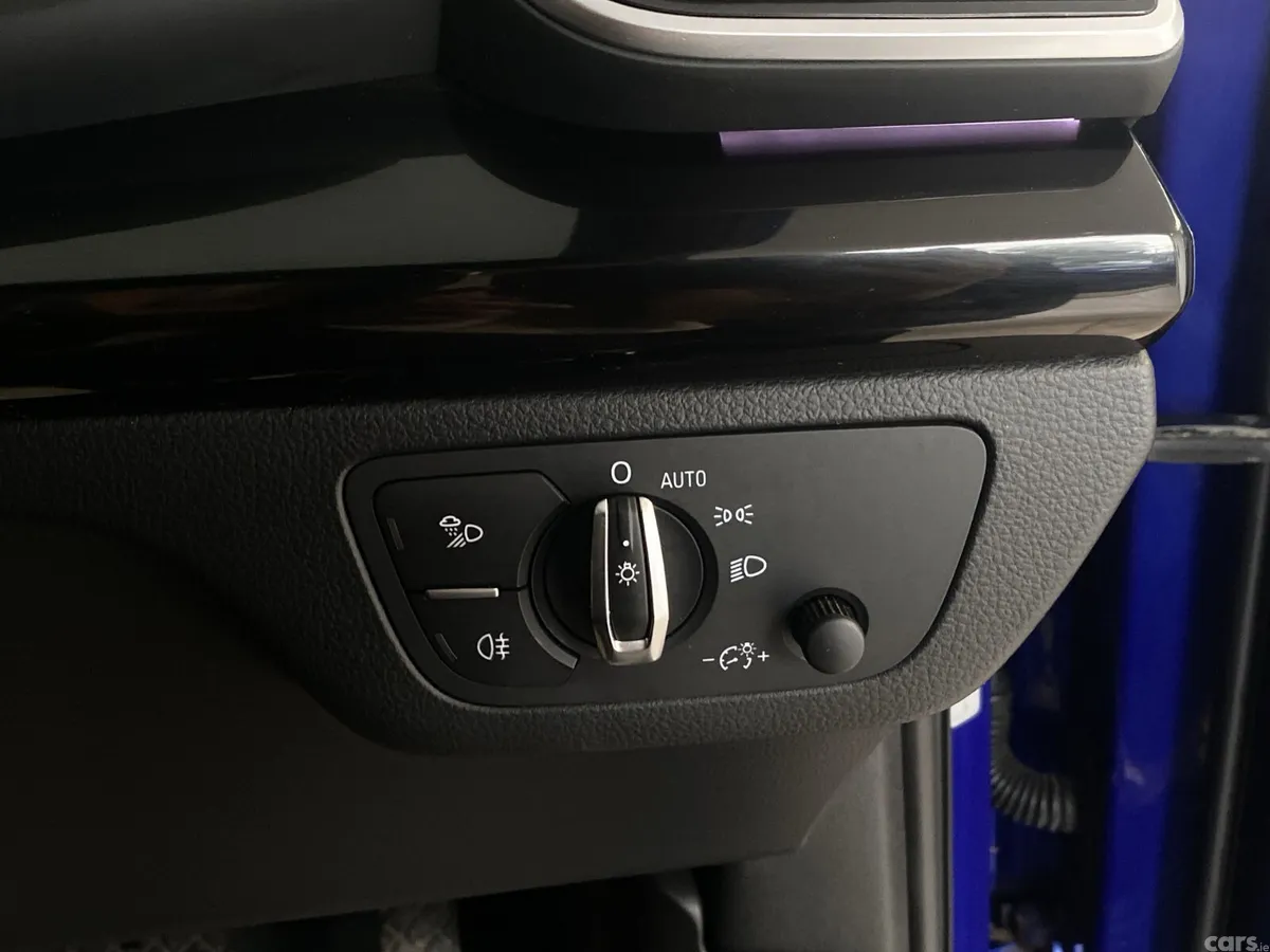 Audi Q5 SUV, Petrol Hybrid, 2023, Blue