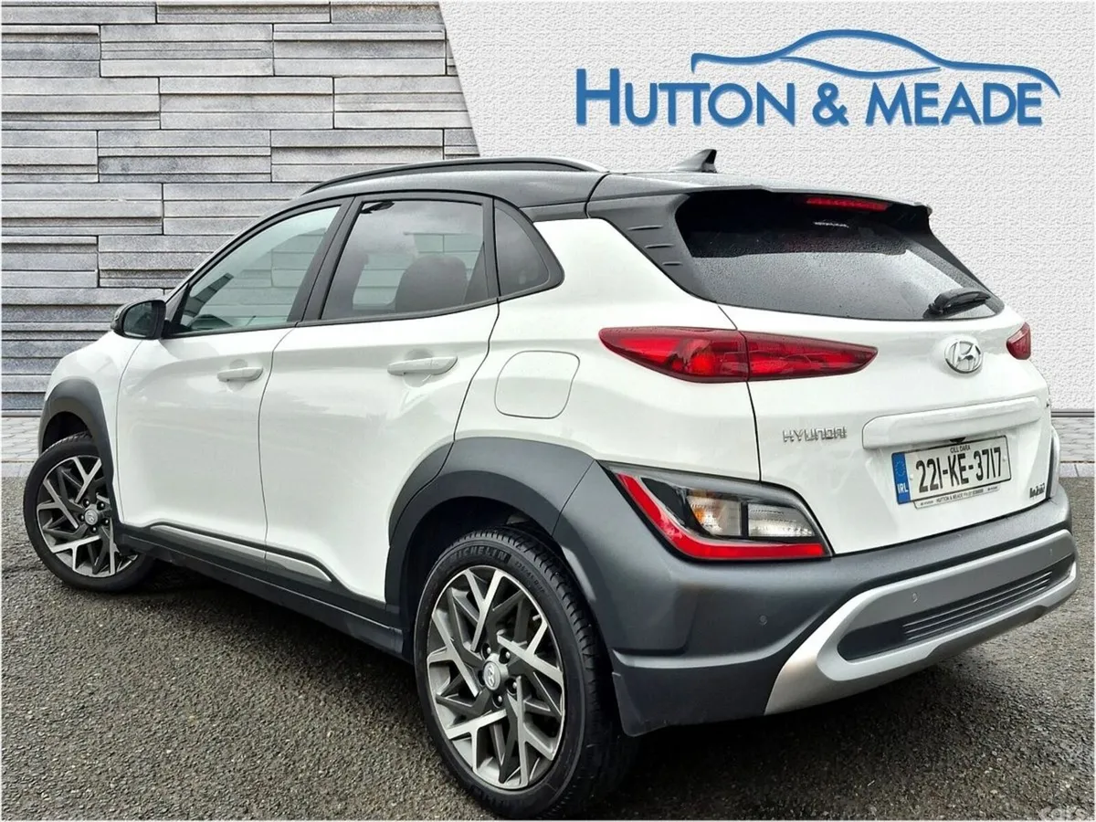 Hyundai KONA SUV, Petrol Hybrid, 2022, White