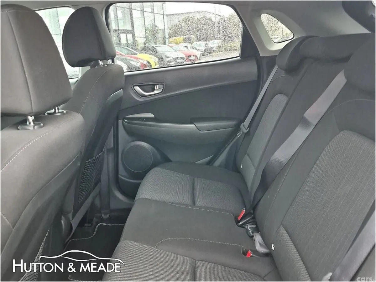 Hyundai KONA SUV, Petrol Hybrid, 2022, White