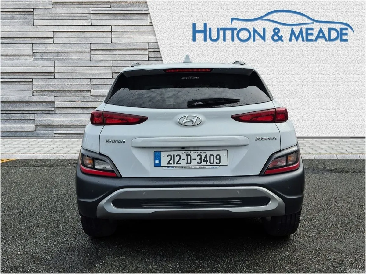 Hyundai KONA SUV, Petrol, 2021, White
