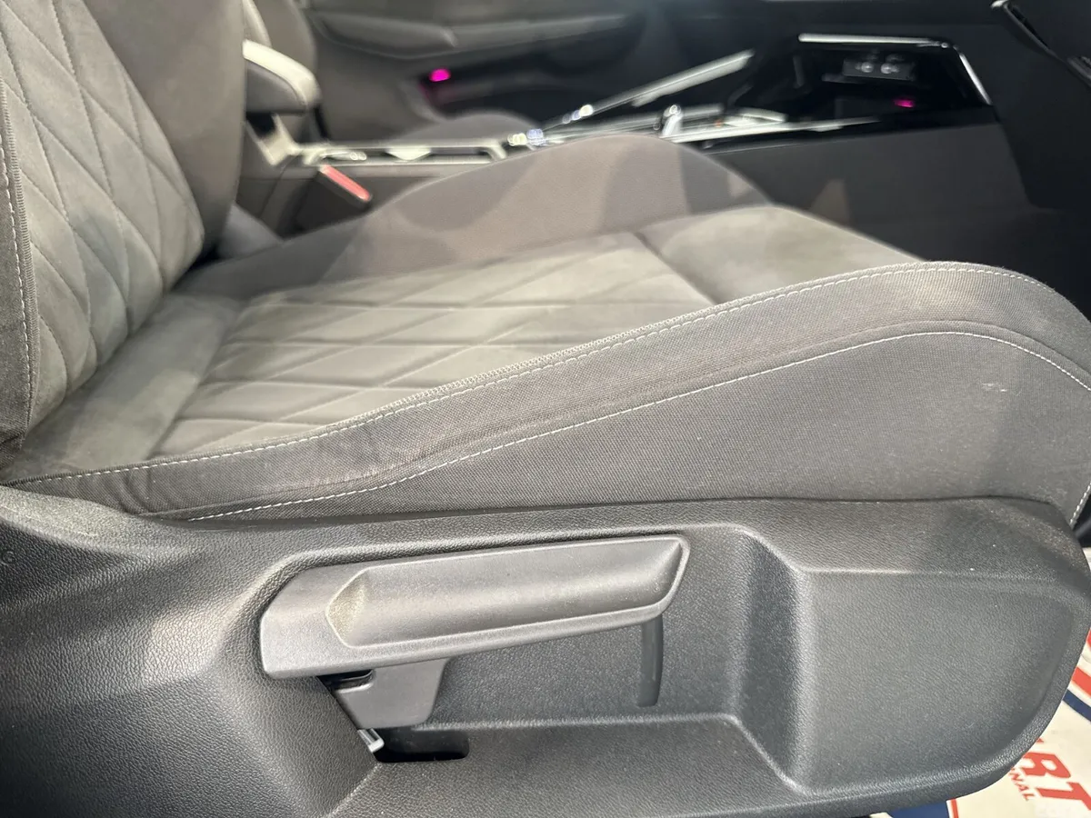 Volkswagen Golf Hatchback, Diesel, 2022, Grey