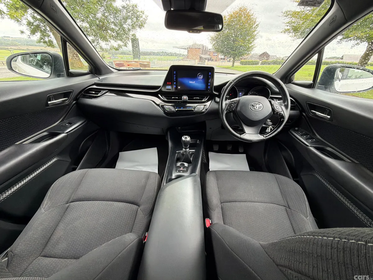 Toyota C-HR Hatchback, Petrol, 2017, White