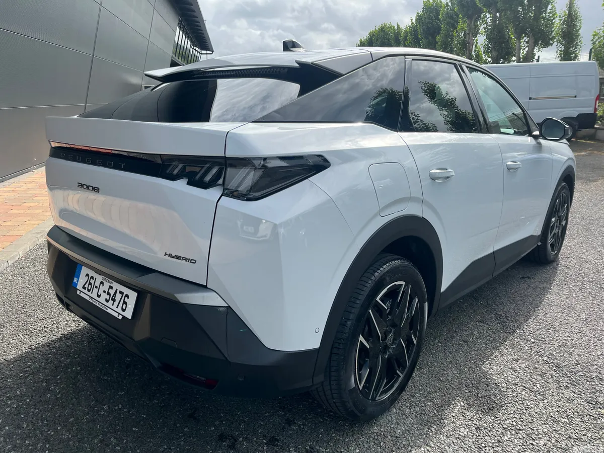 Peugeot 3008 MPV, Petrol, 2026, White
