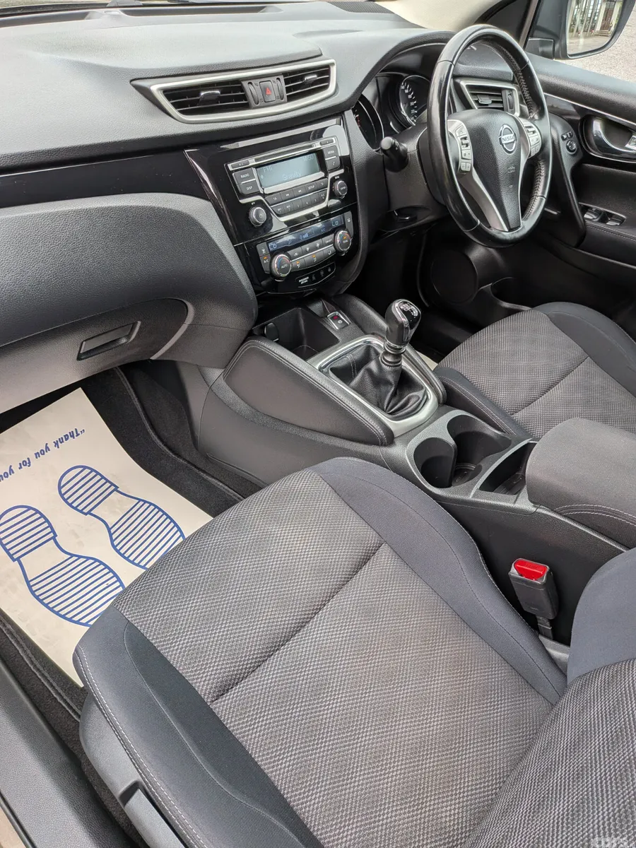 Nissan Qashqai Hatchback, Diesel, 2015, Brown