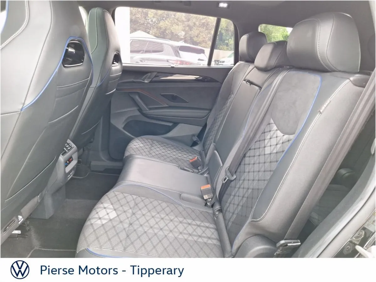 Volkswagen Tayron Estate, Diesel, 2026, Black