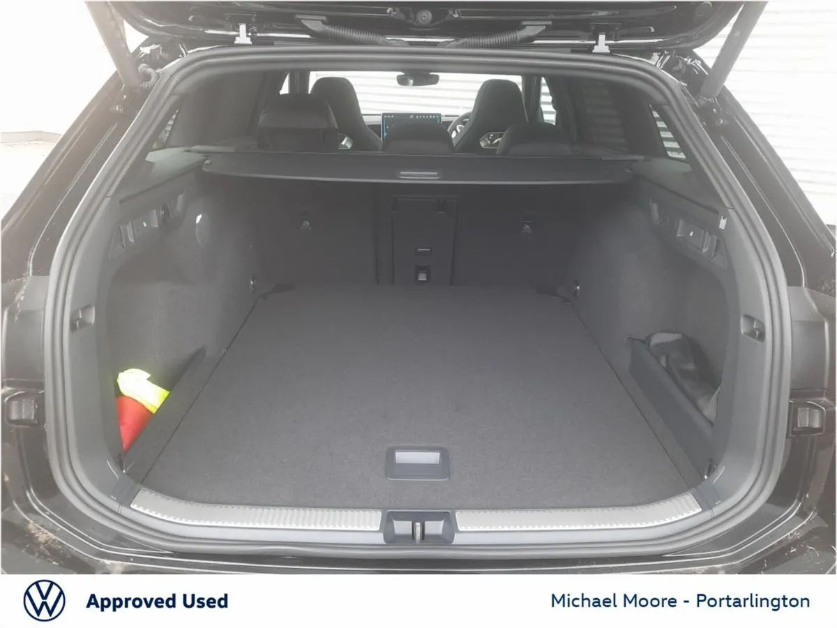 Volkswagen Passat Estate, Diesel, 2026, Black