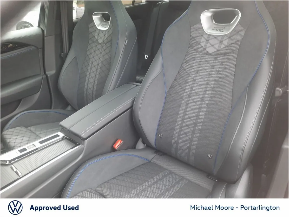 Volkswagen Passat Estate, Diesel, 2026, Black