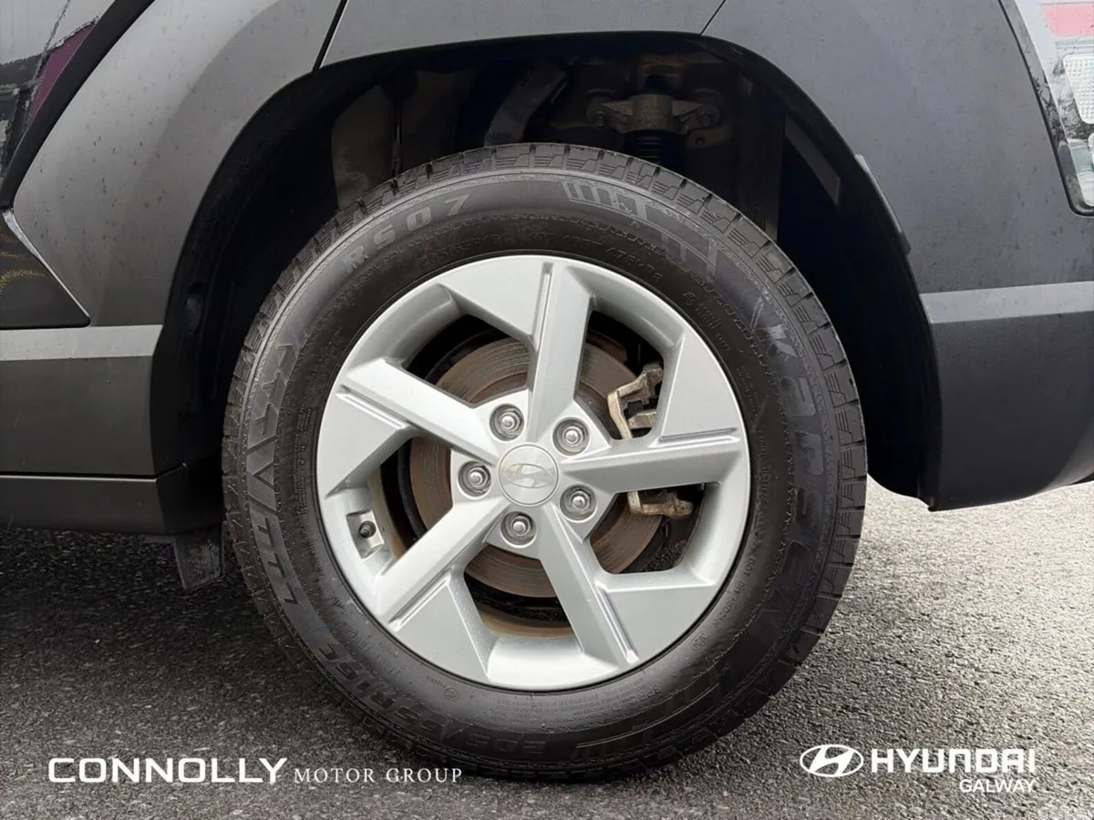 Hyundai KONA MPV, Petrol, 2025, Black